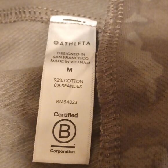 Athleta printed Farallon camo hoodie cropped pullover sweatshirt size M - Picture 7 of 7